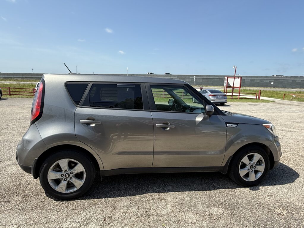 2018 KIA SOUL BASE