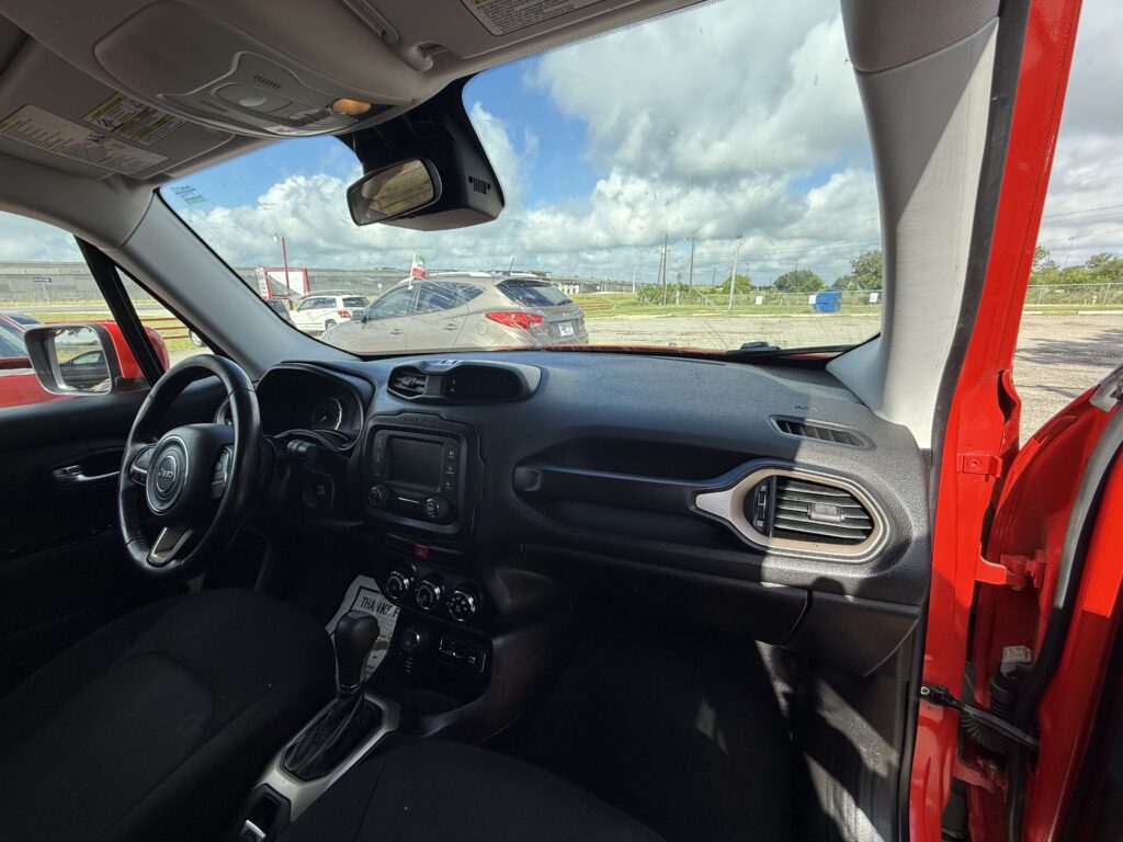 0 JEEP RENEGADE LATITUDE