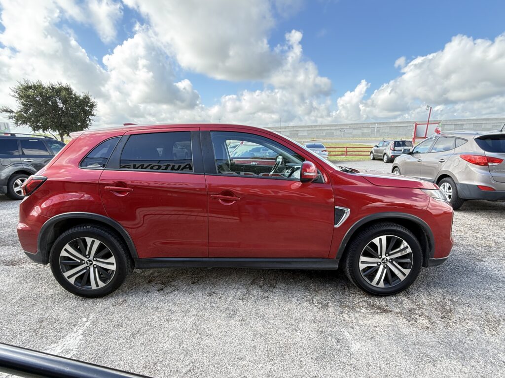 0 MITSUBISHI OUTLANDER SPORT LE;