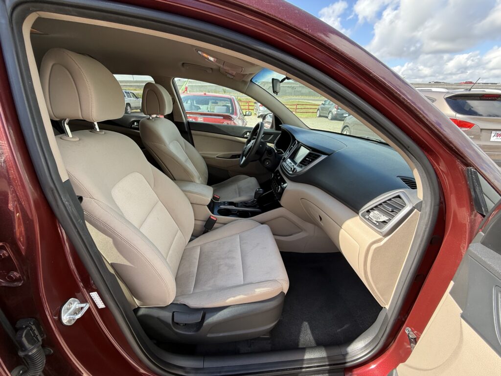 2018 HYUNDAI TUCSON BASE; SPORT;