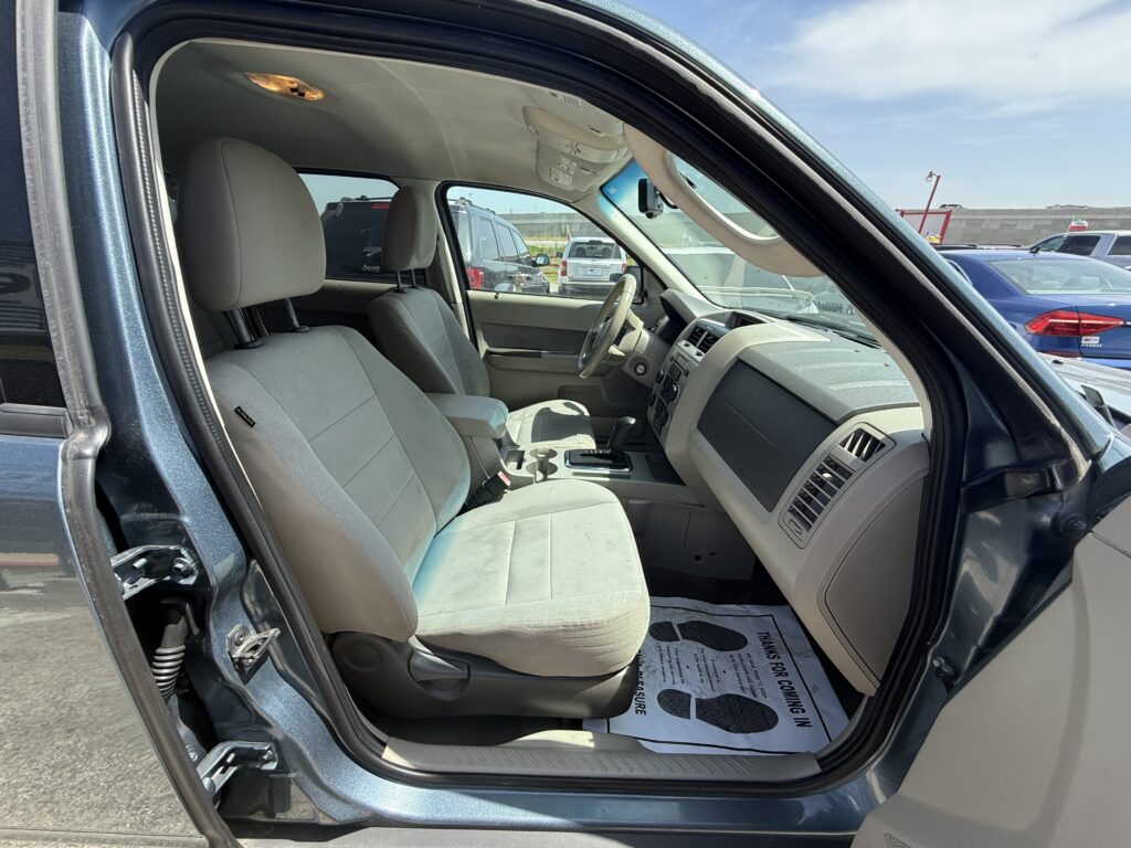 2010 FORD ESCAPE