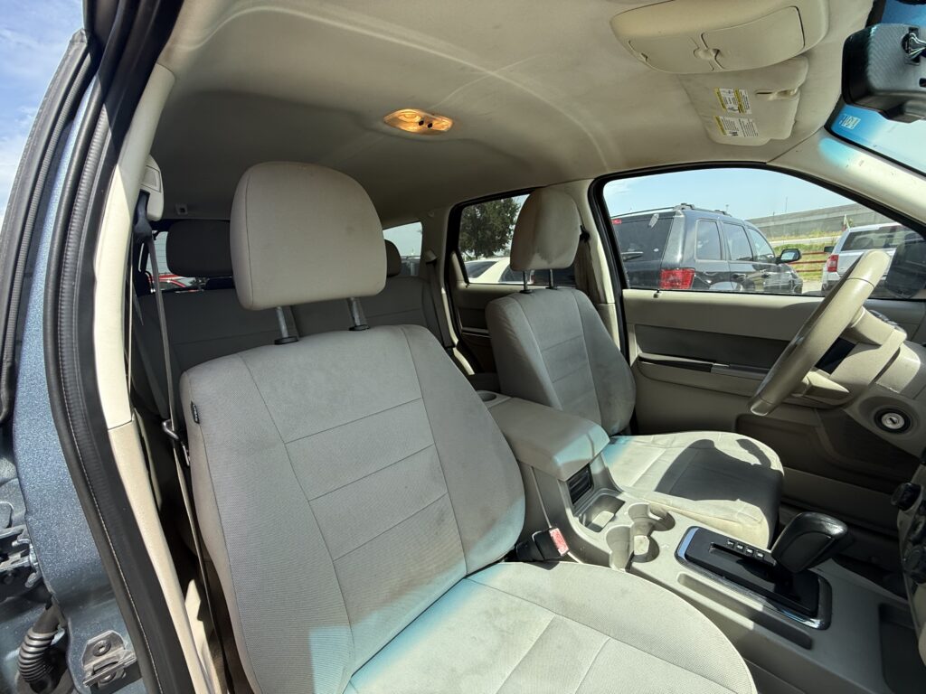 2010 FORD ESCAPE