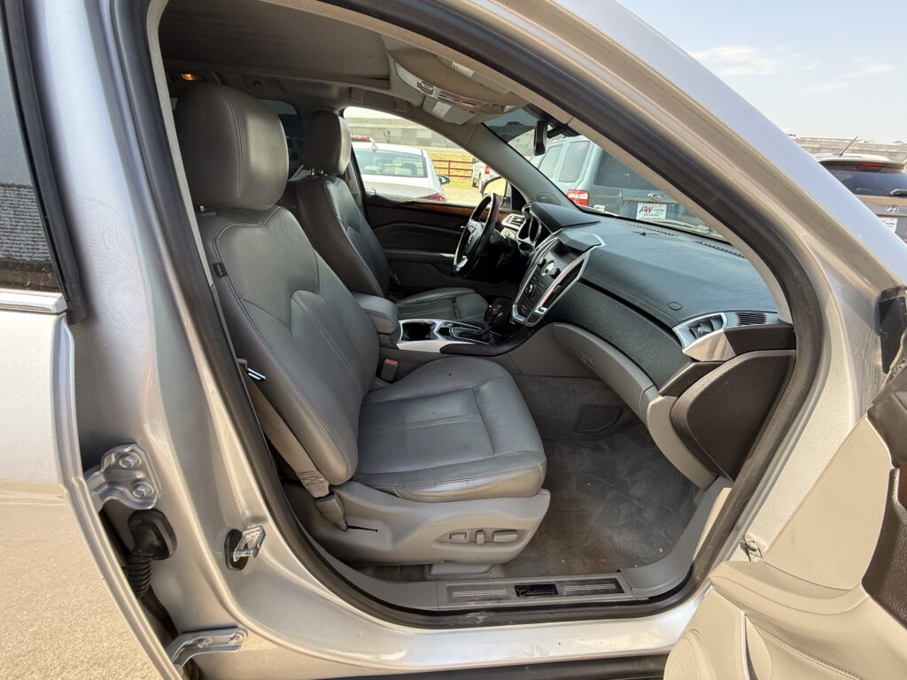 2010 CADILLAC SRX