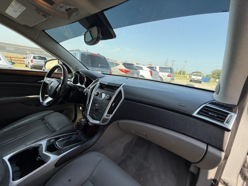 2010 CADILLAC SRX