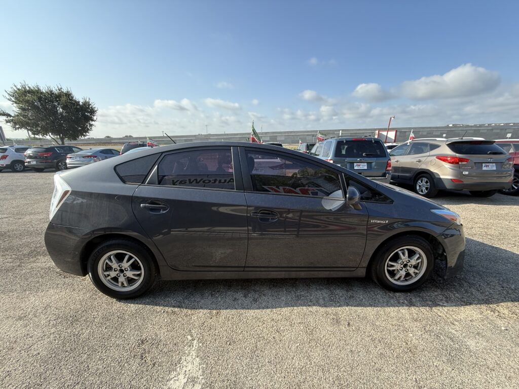 2011 TOYOTA PRIUS