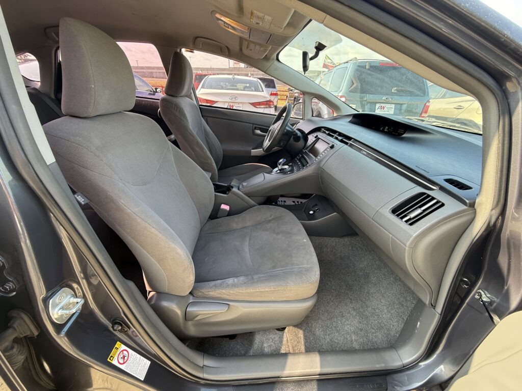 2011 TOYOTA PRIUS