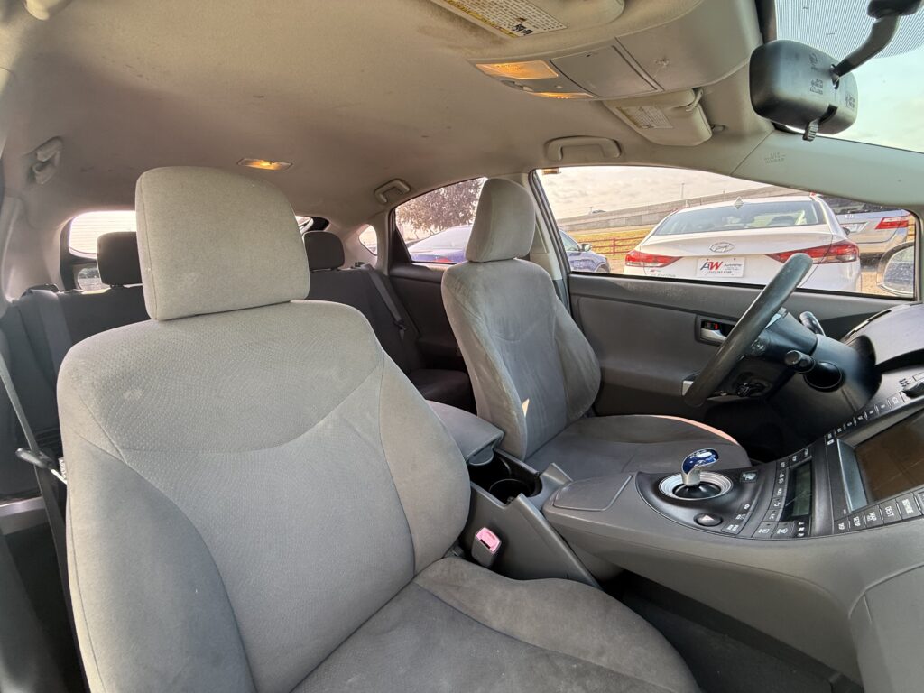 2011 TOYOTA PRIUS