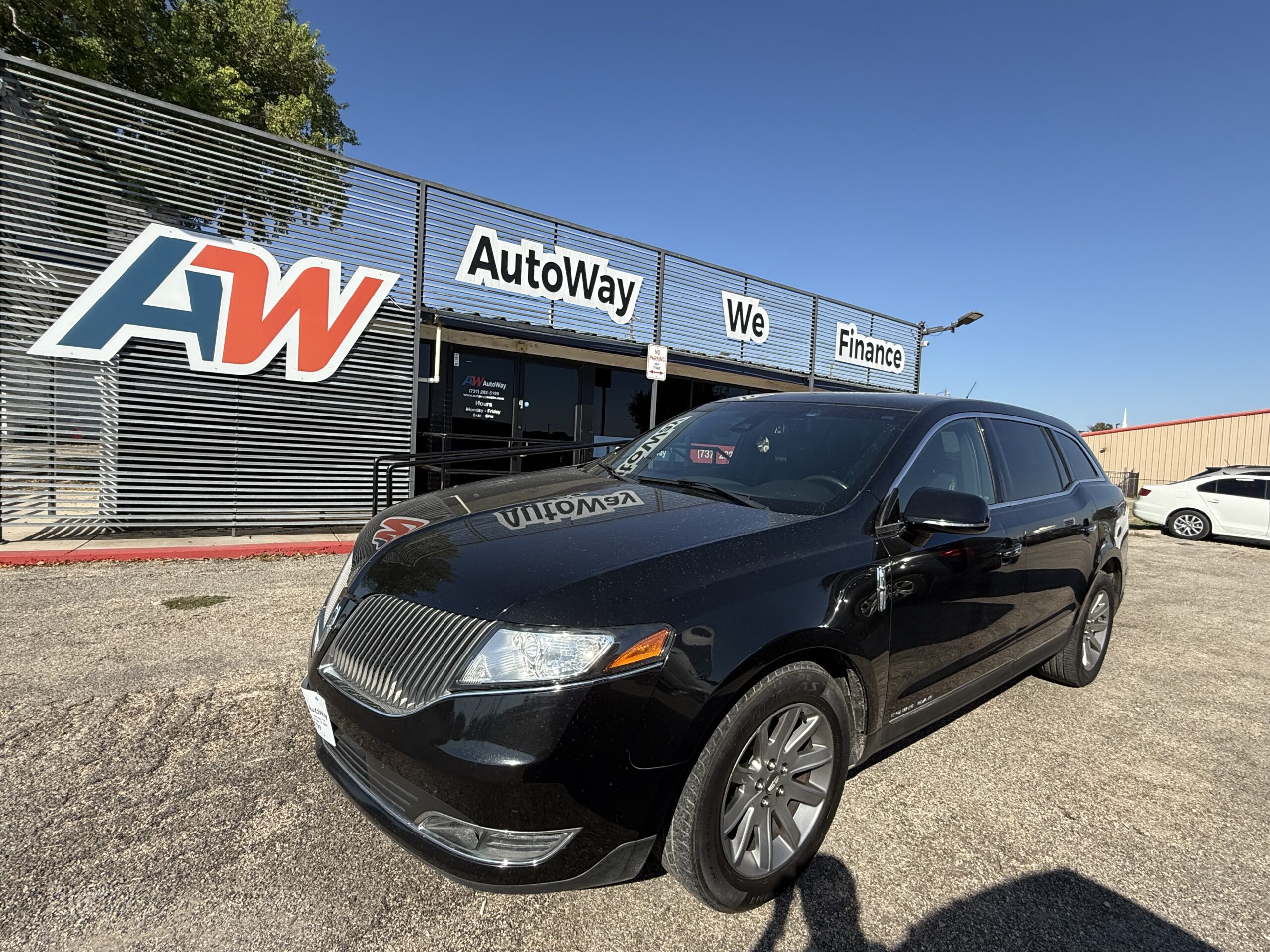 2015 Lincoln MKT's photo