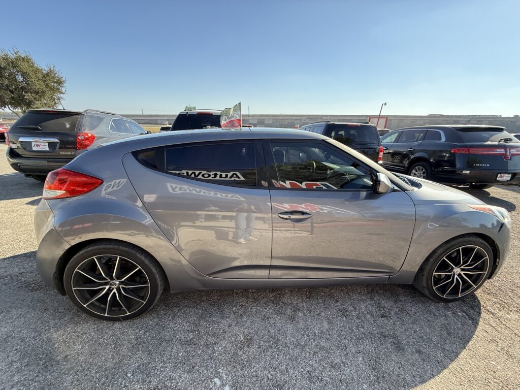 2013 HYUNDAI VELOSTER