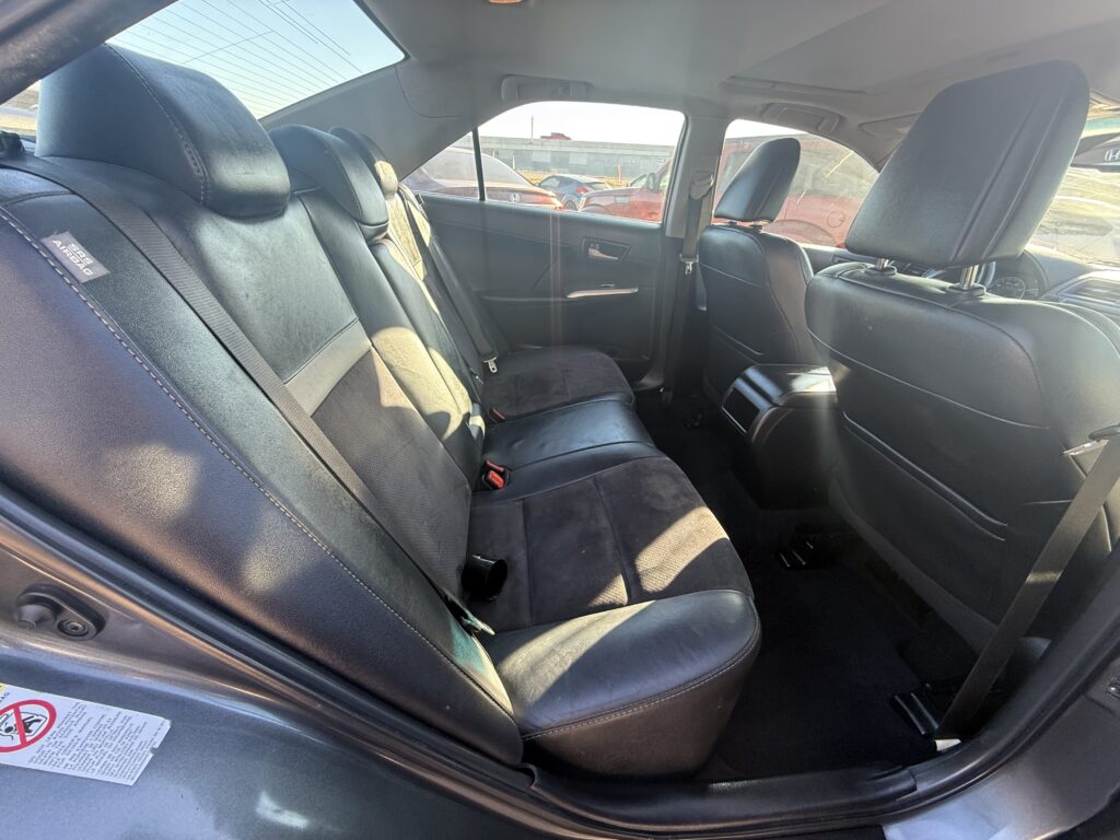 2012 TOYOTA CAMRY SE